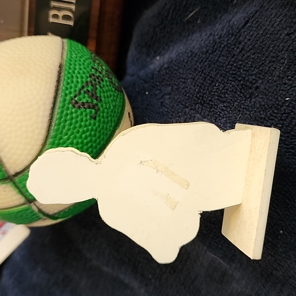 Larry Bird Celtics Collectibles. - Picture 9 of 13